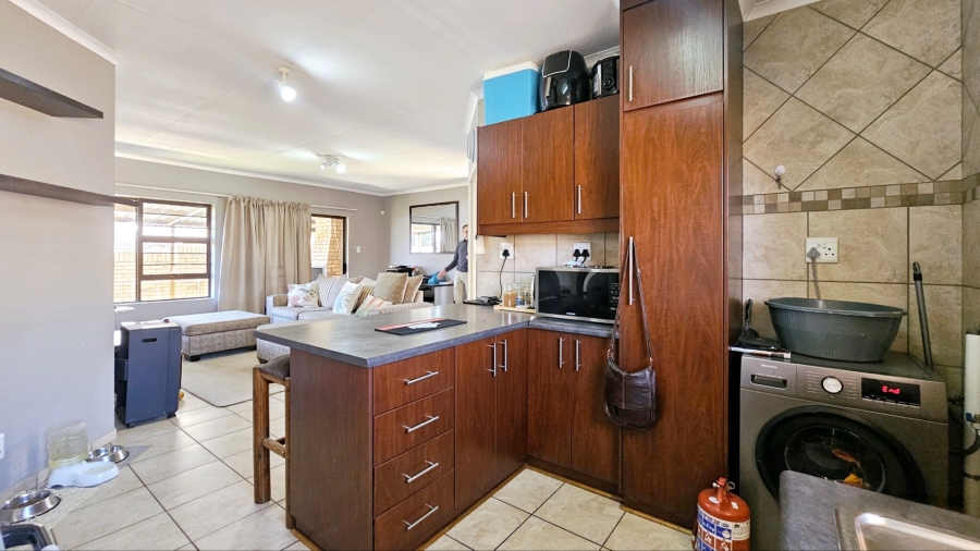 2 Bedroom Property for Sale in Hillside Free State